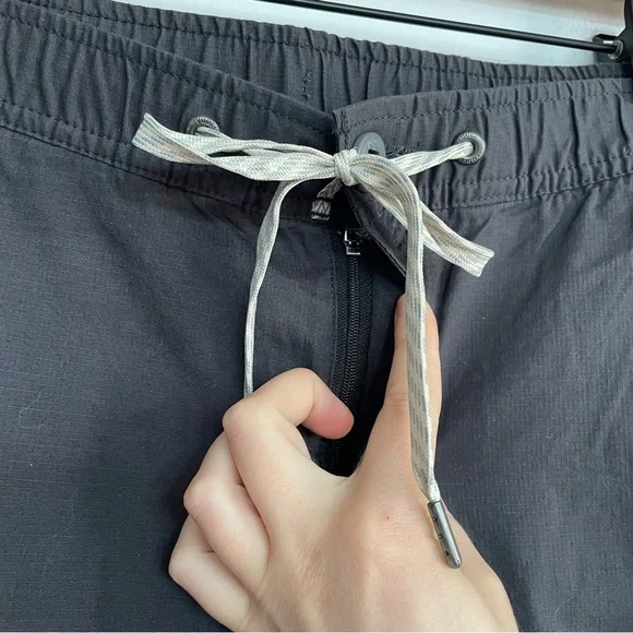 NWT Vuori Ripstop Pant Long Charcoal DuraTerra 2 way stretch Slim Fit Women’s XS - Picture 10 of 15